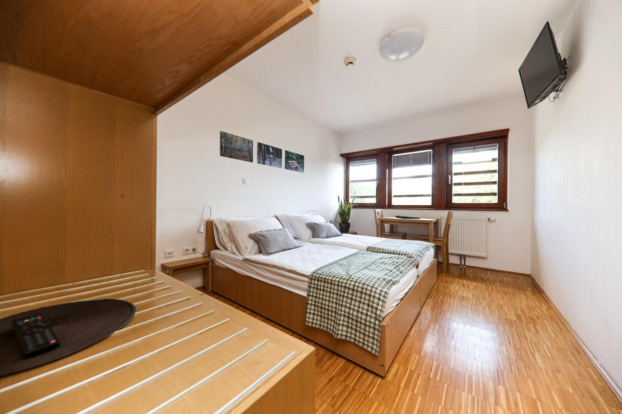 Hotel Celjska Koca Cilli Kültér fotó