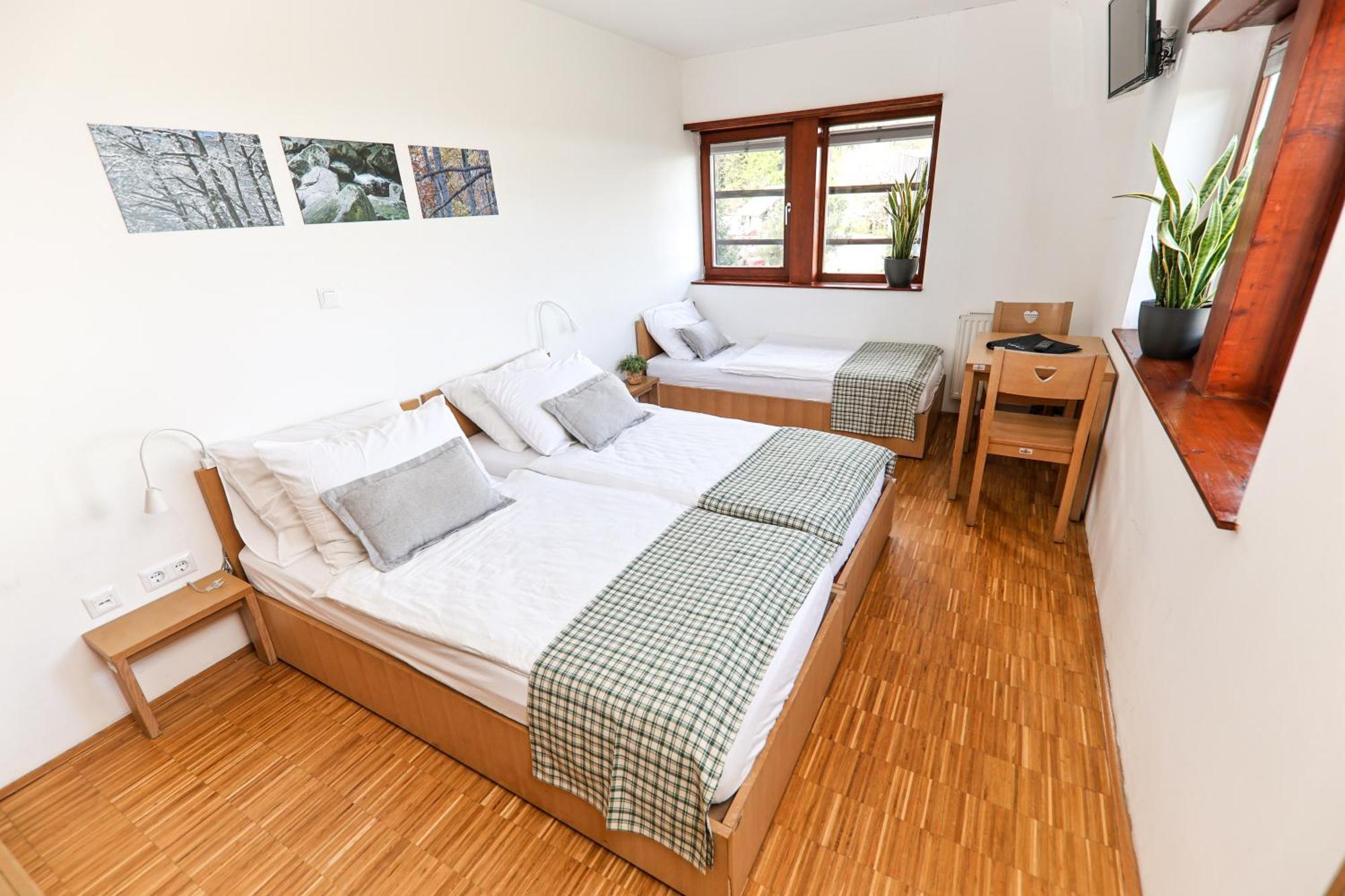 Hotel Celjska Koca Cilli Kültér fotó