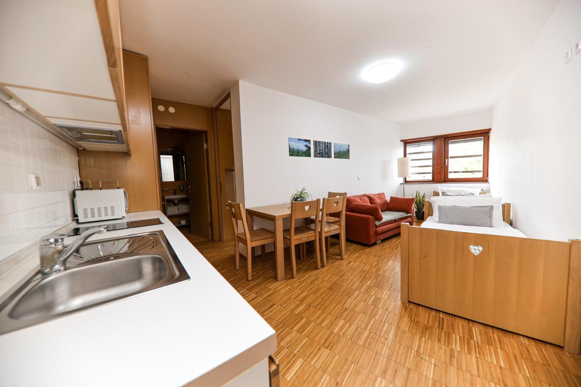 Hotel Celjska Koca Cilli Kültér fotó