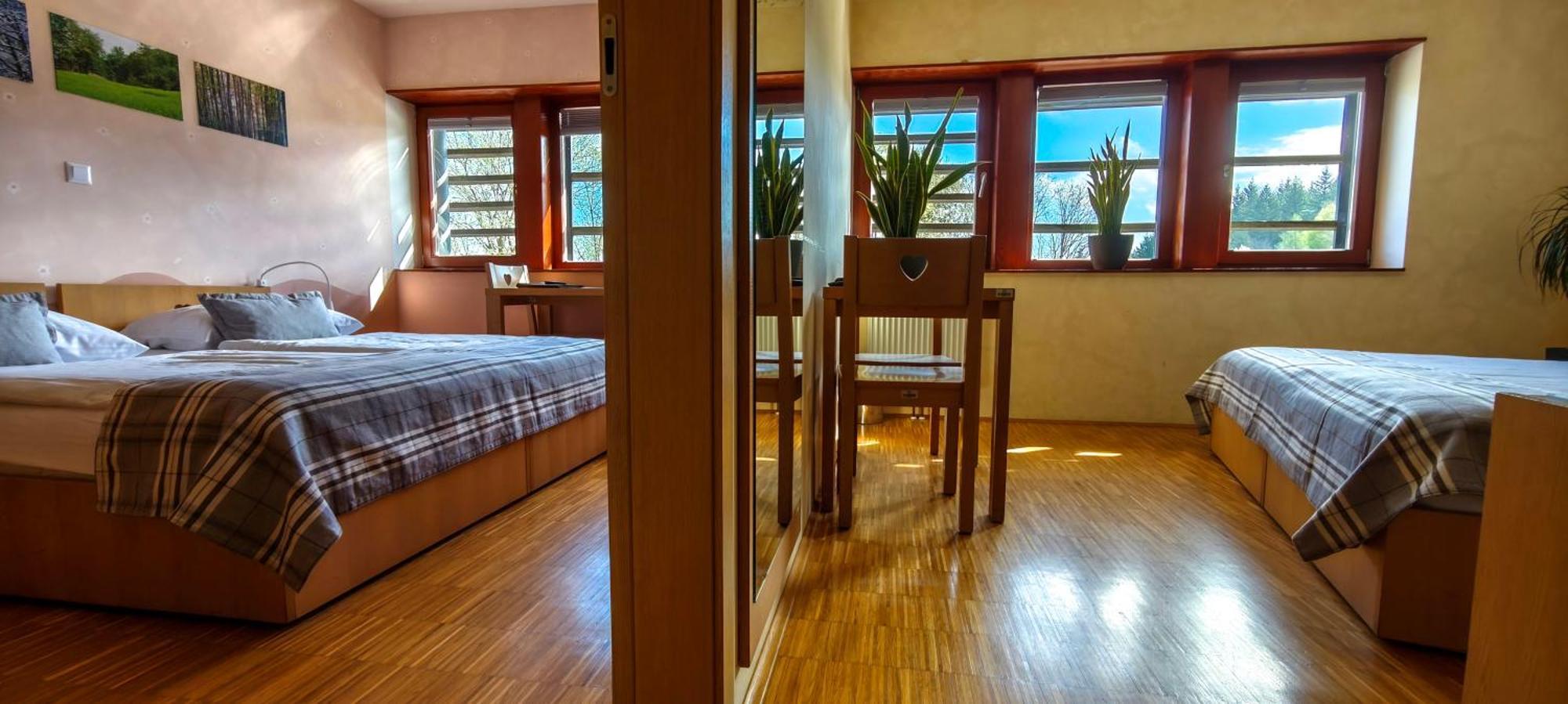 Hotel Celjska Koca Cilli Kültér fotó