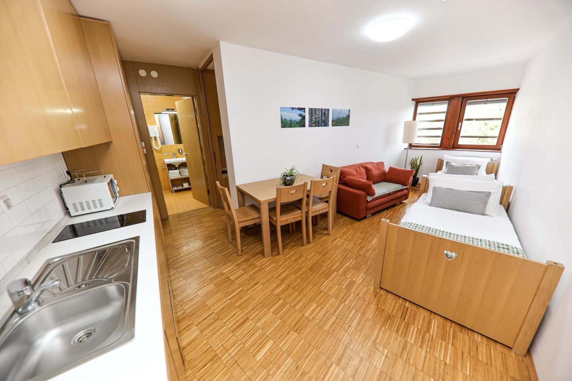 Hotel Celjska Koca Cilli Kültér fotó